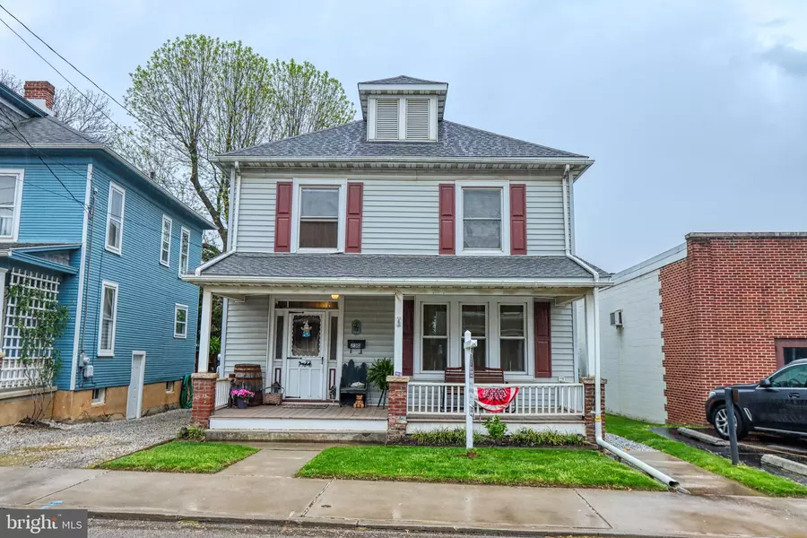 230 POPLAR ST, Hanover, PA 17331