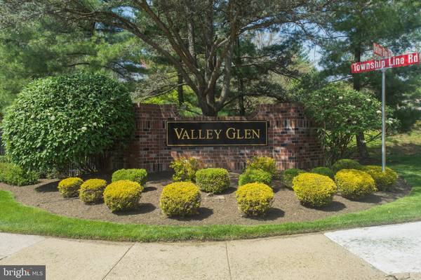 908 VALLEY GLEN RD, Elkins Park, PA 19027