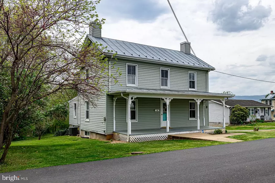 17 WOODLAND AVE, Luray, VA 22835