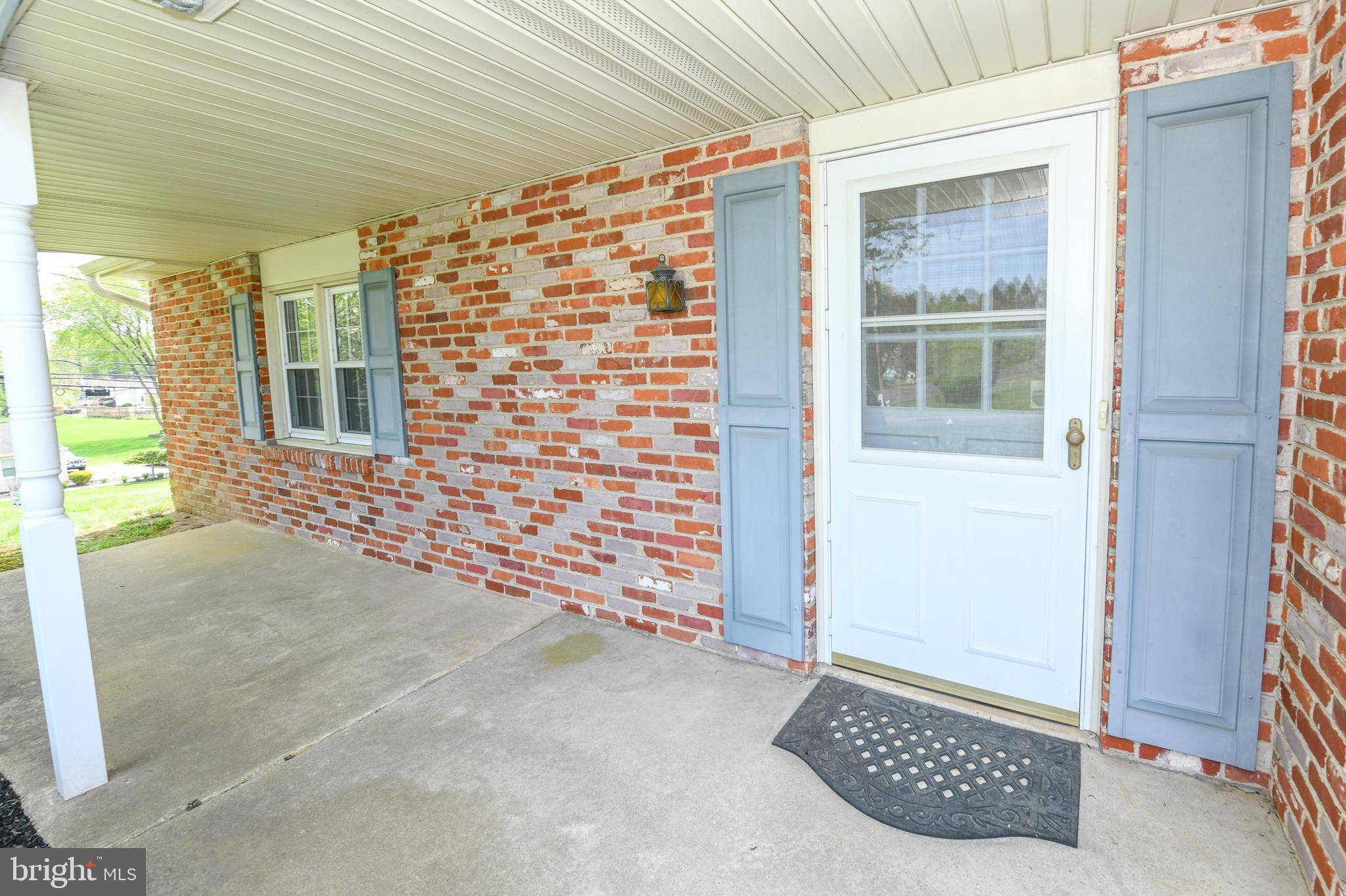 Richboro, PA 18954,8 DREXEL DR