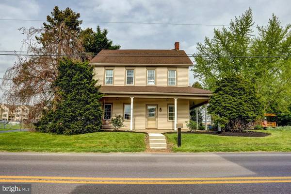 53 NEWPORT RD, Leola, PA 17540