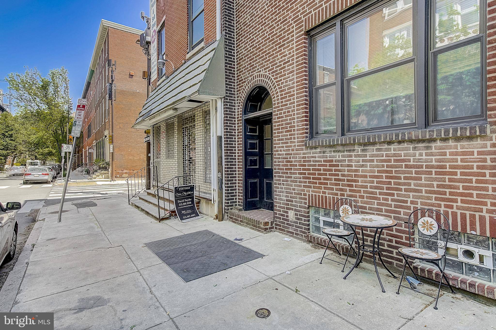 Philadelphia, PA 19103,1902 PINE ST #2F