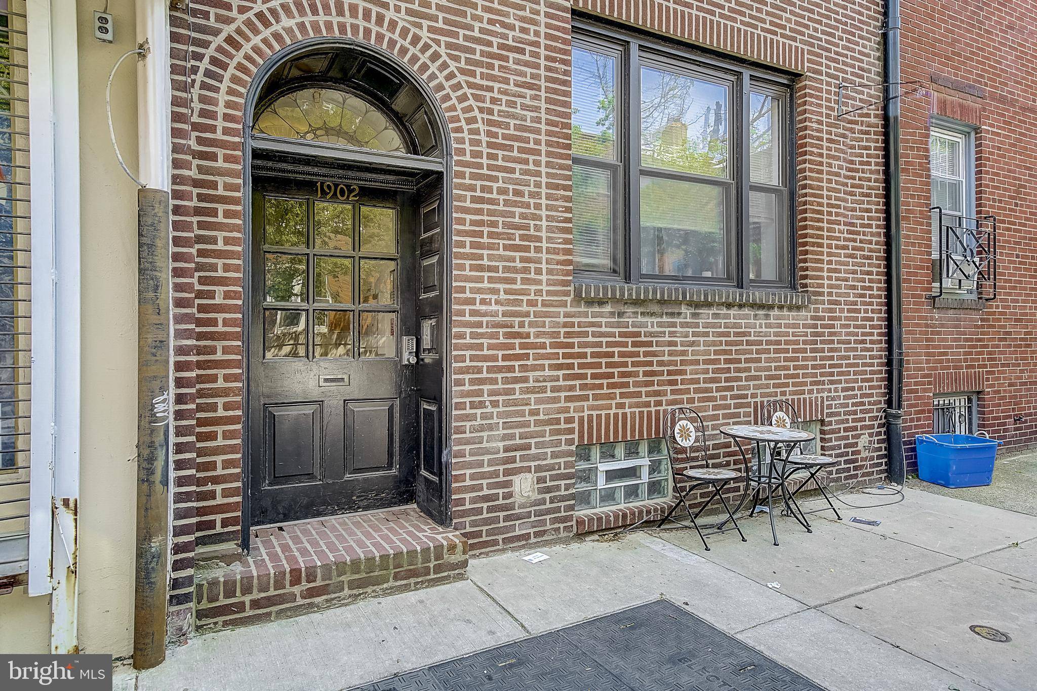 Philadelphia, PA 19103,1902 PINE ST #2F