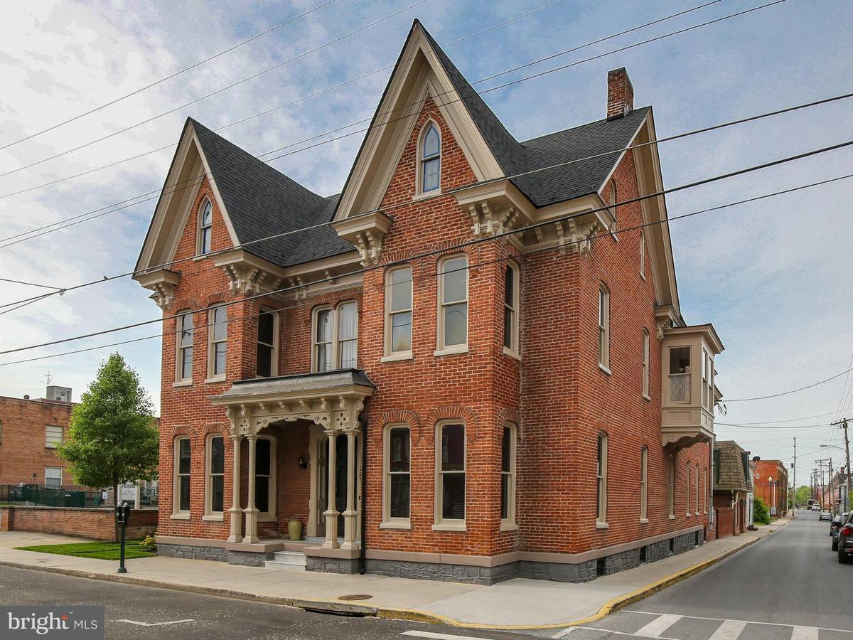 Martinsburg, WV 25401,125 W MARTIN ST