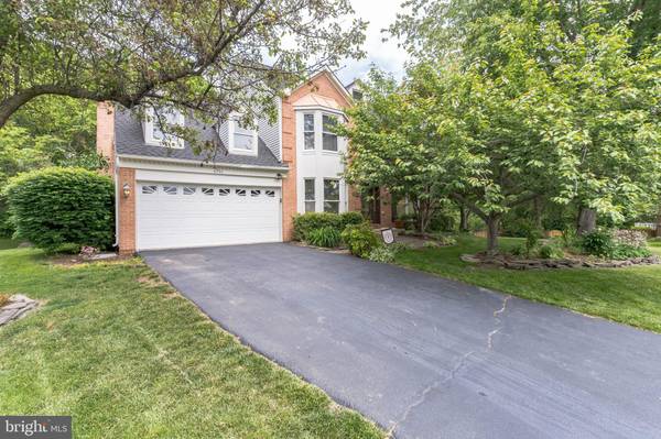 6751 JADE POST LN, Centreville, VA 20121