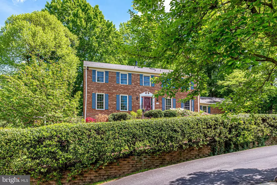 5815 BENT TWIG RD, Mclean, VA 22101