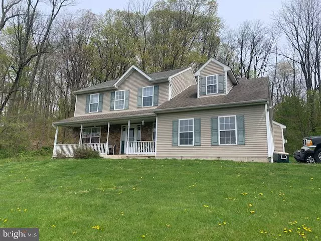 1034 WEISSTOWN RD, Boyertown, PA 19512