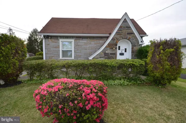 1031 MORTON AVE, Folsom, PA 19033