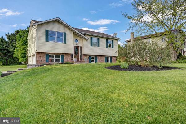 1778 WHITE OAK RD, Strasburg, PA 17579