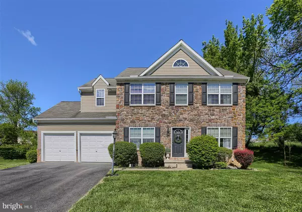 114 LANTERN LN, Lancaster, PA 17602