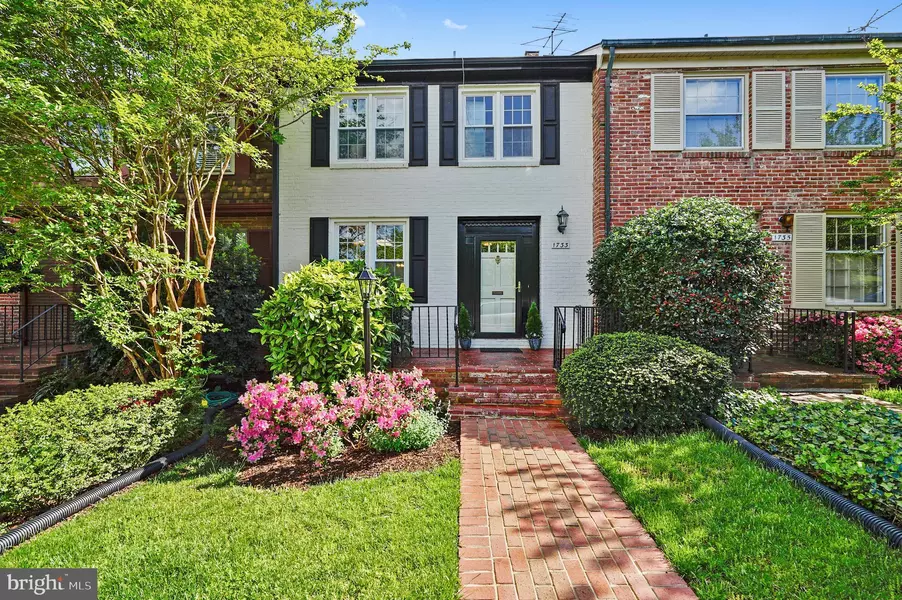 1733 BELLE HAVEN RD, Alexandria, VA 22307