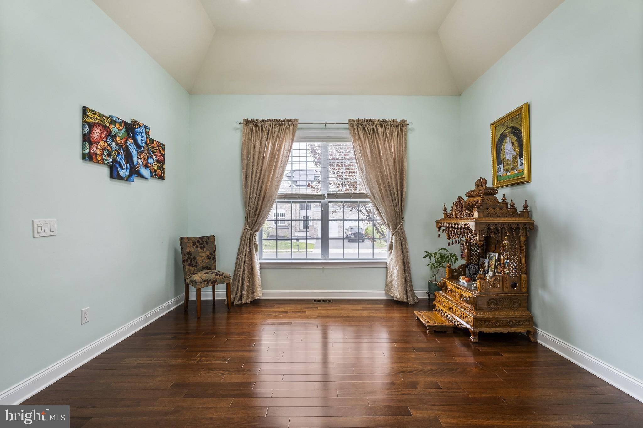 Monroe Township, NJ 08831,8 LENMORE CT