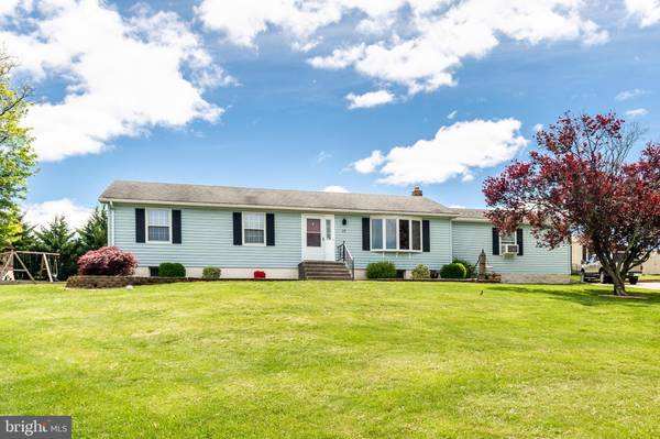 25 WINDSOR CT, Littlestown, PA 17340