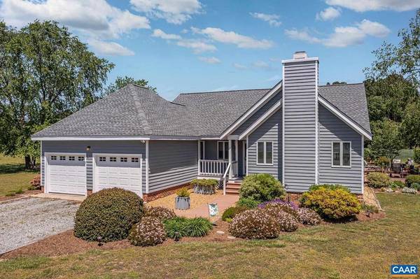 153 REACH LN LN, Deltaville, VA 23043