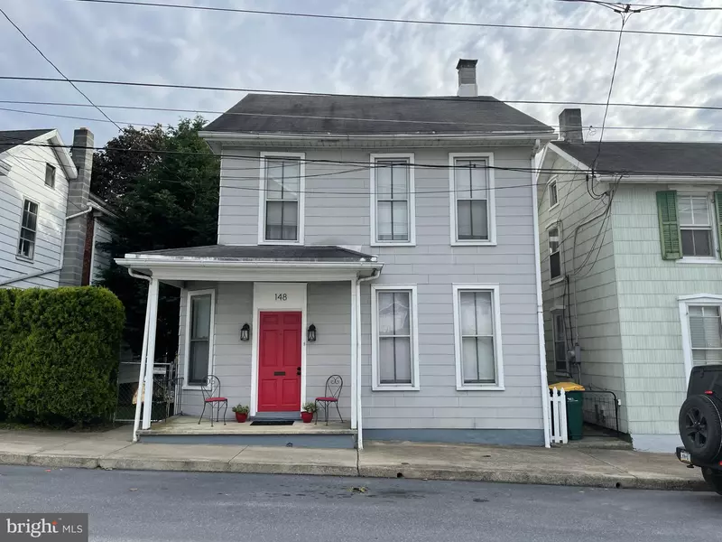 148 W NORTH ST, Waynesboro, PA 17268