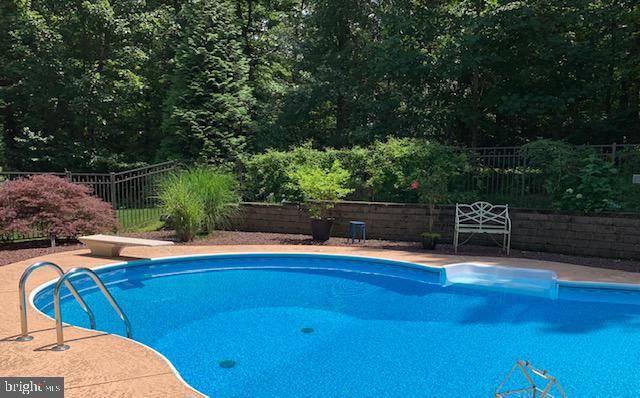 1263 FAWNWOOD DR, Lancaster, PA 17601