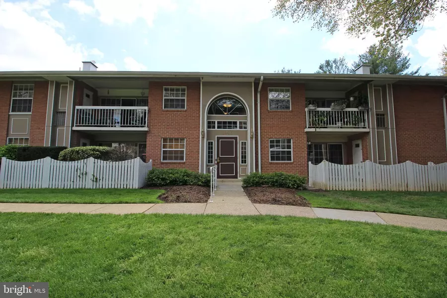 1946 KENNEDY DR #104, Mclean, VA 22102