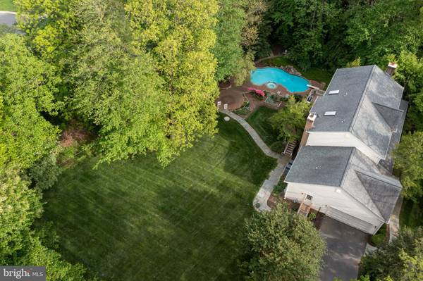 1327 HUNTER MILL RD, Vienna, VA 22182