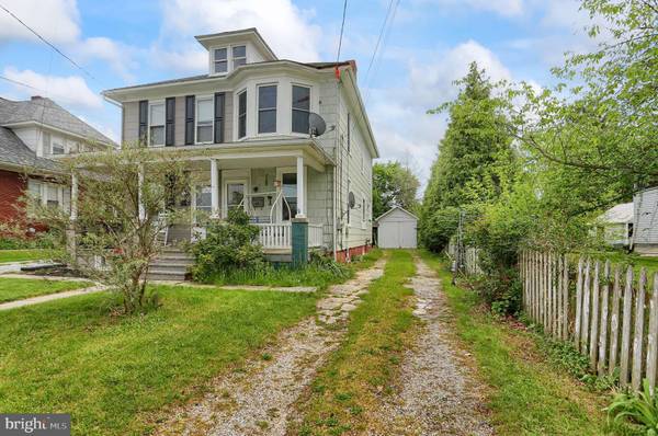 527 E KING ST, Littlestown, PA 17340