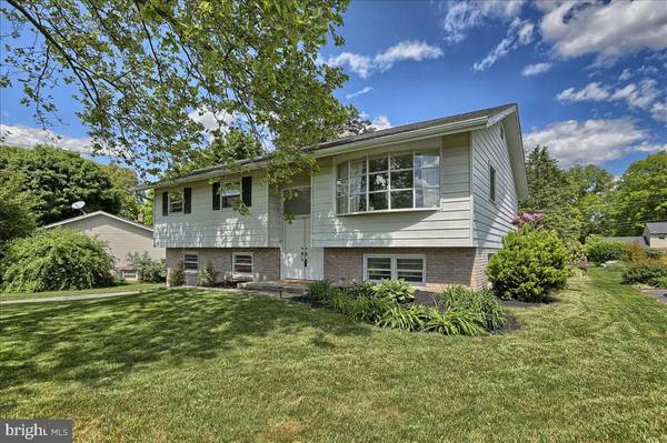 1137 NISSLEY RD, Lancaster, PA 17601