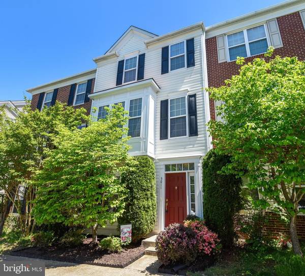 5011 COOL FOUNTAIN LN, Centreville, VA 20120