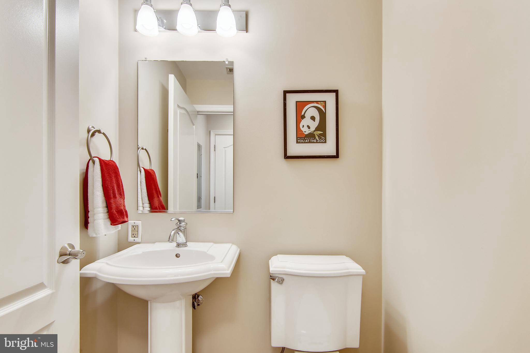 Falls Church, VA 22046,502 W BROAD ST #210