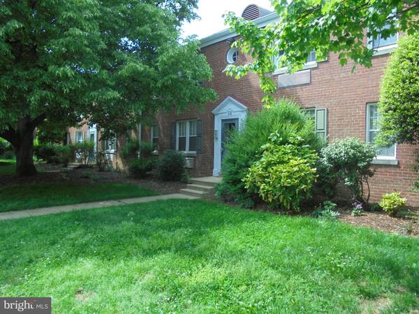 318 ASHBY ST #B, Alexandria, VA 22305