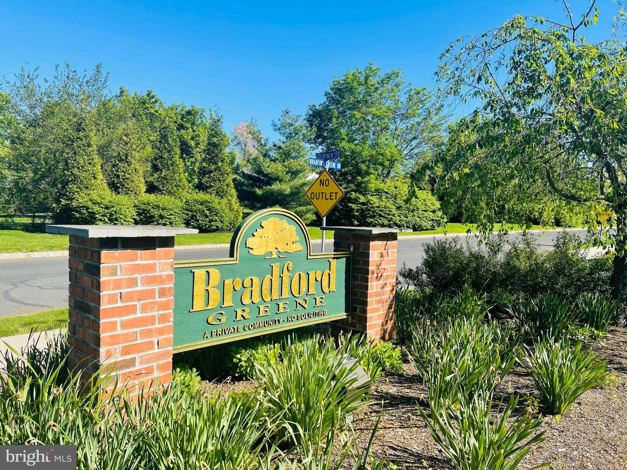 390 CEDAR WAXWING DR, Warrington, PA 18976
