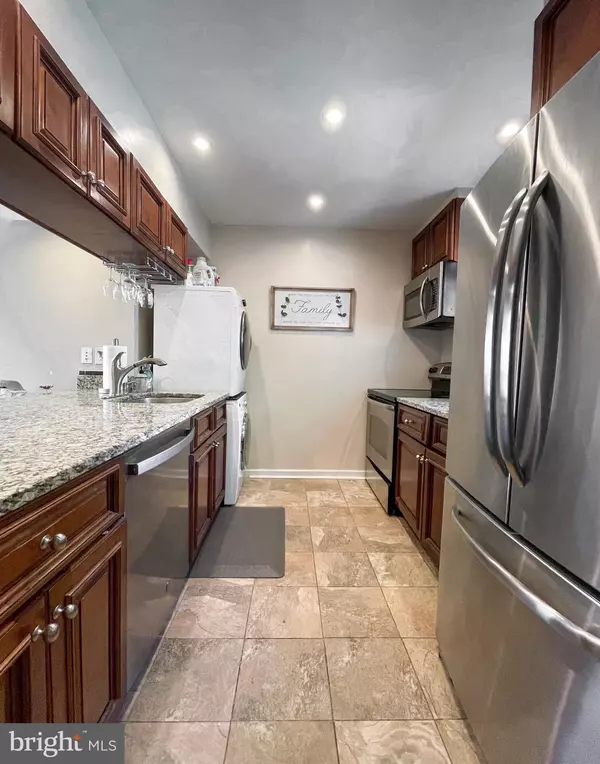 Centreville, VA 20121,14471 COOL OAK LN