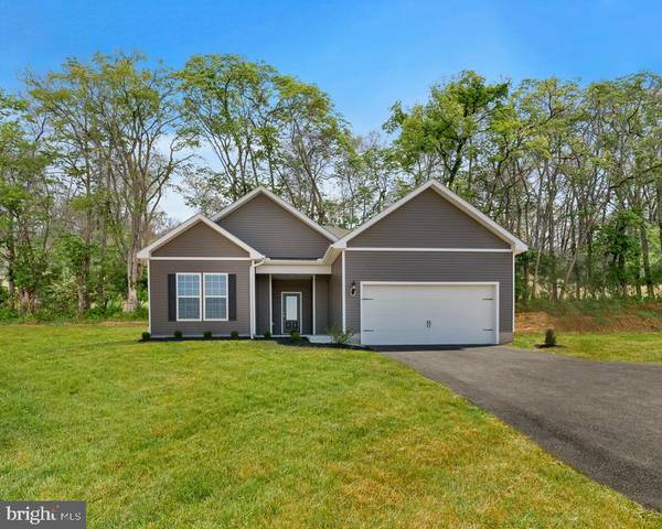 805 LEDGER DR, Hanover, PA 17331