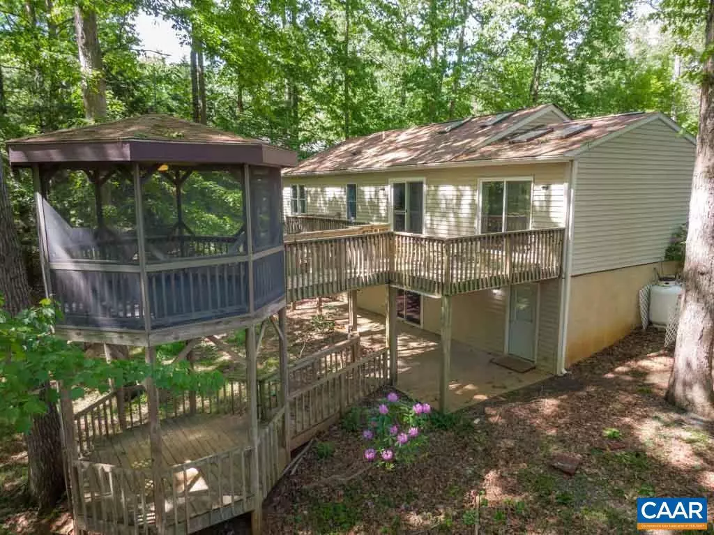 Palmyra, VA 22963,9 DEERWOOD LN LN