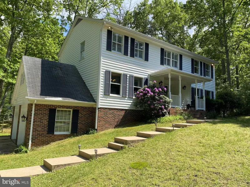 1007 NINE MILE RUN DR, Fredericksburg, VA 22407