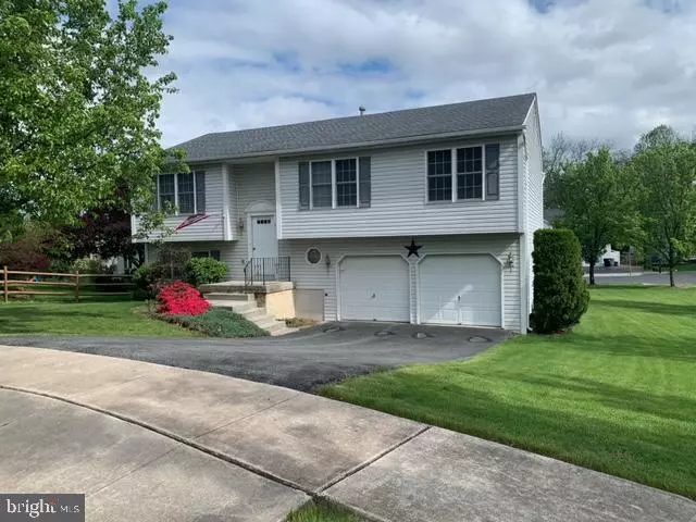 11 ELK CT, Reading, PA 19606