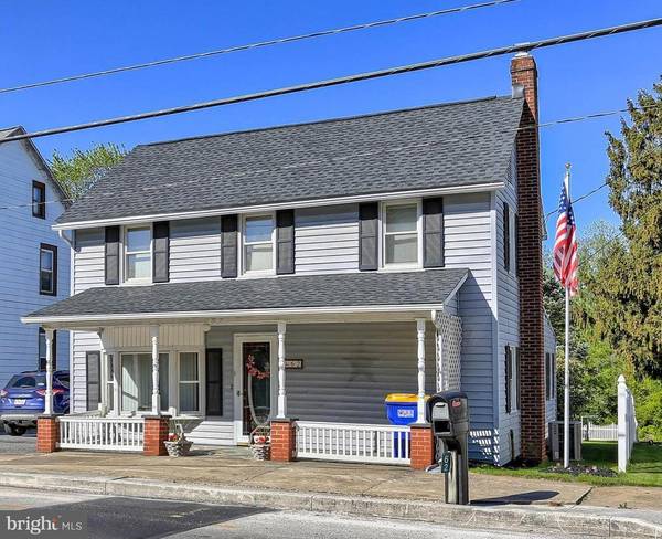 62 S MAIN ST, Stewartstown, PA 17363