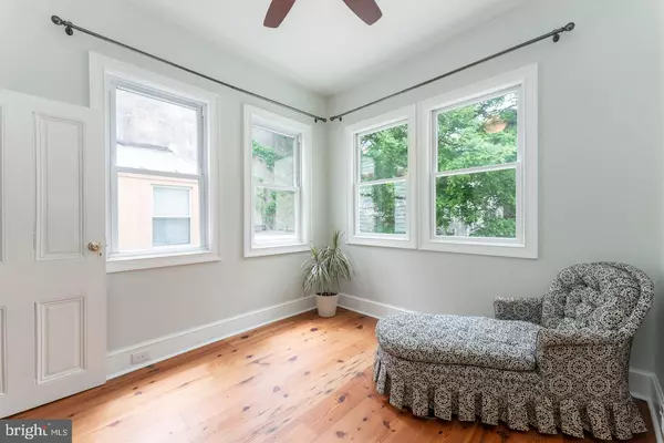 Philadelphia, PA 19123,918 N RANDOLPH ST