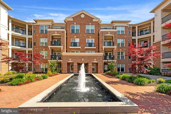 2903 SAINTSBURY PLZ #205, Fairfax, VA 22031