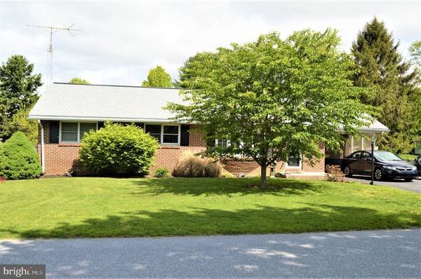 18 SHIRLEY LN, Boiling Springs, PA 17007