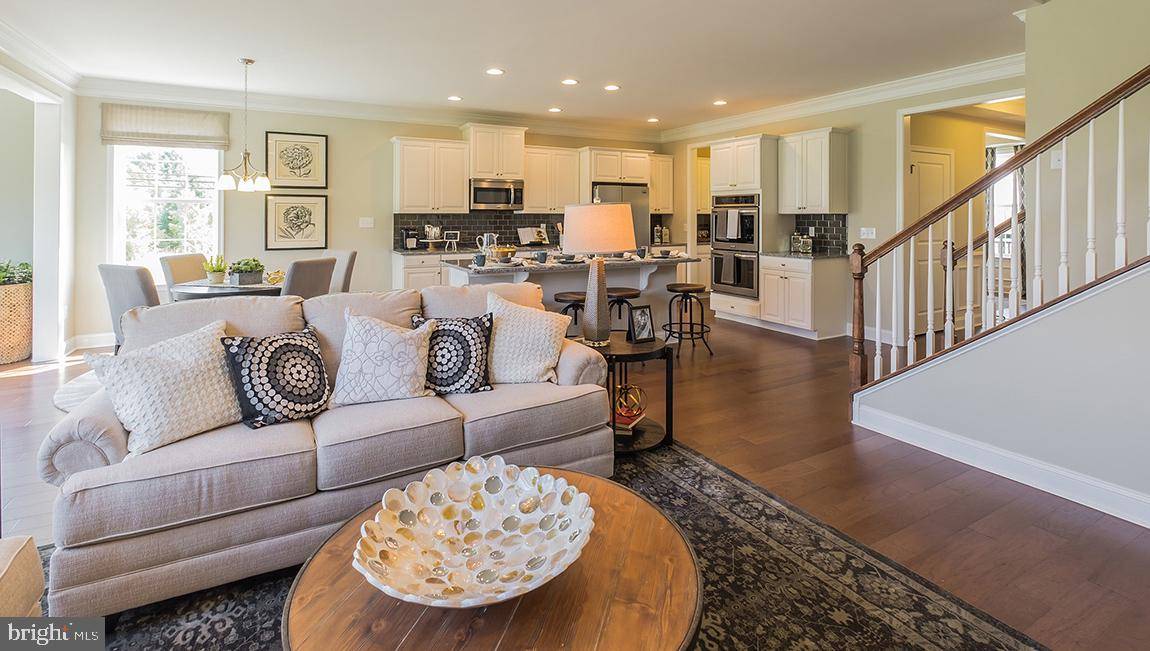 22 WESTMONT DR, Medford, NJ 08055