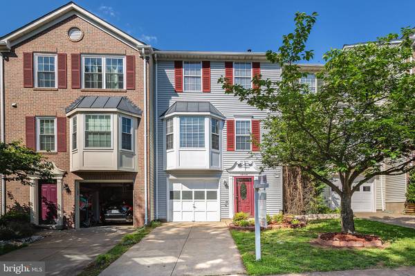 14714 STREAM POND DR, Centreville, VA 20120