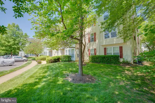 Alexandria, VA 22306,7505-M CALDERON CT #216