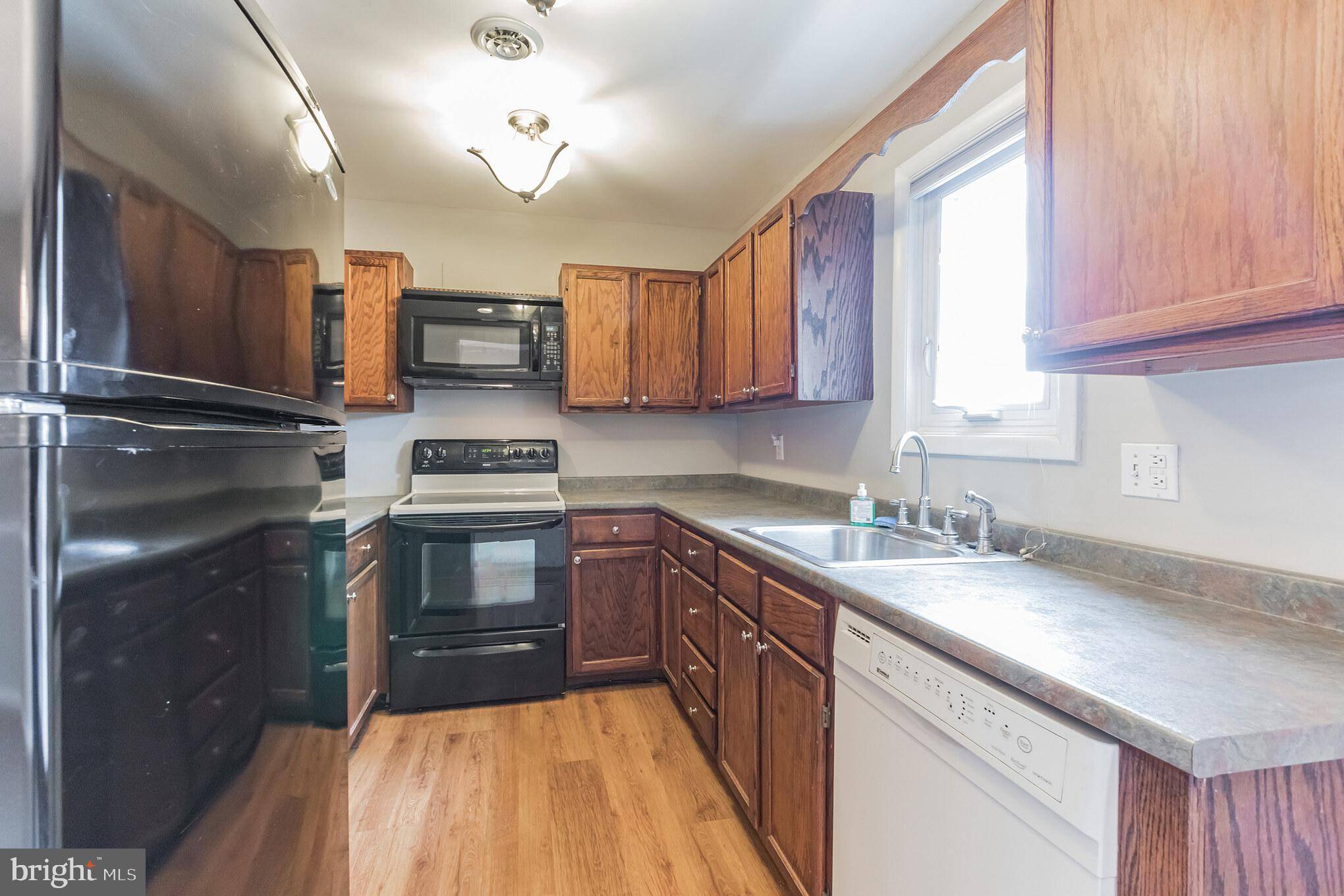 Newark, DE 19711,5 VALLEY CIR