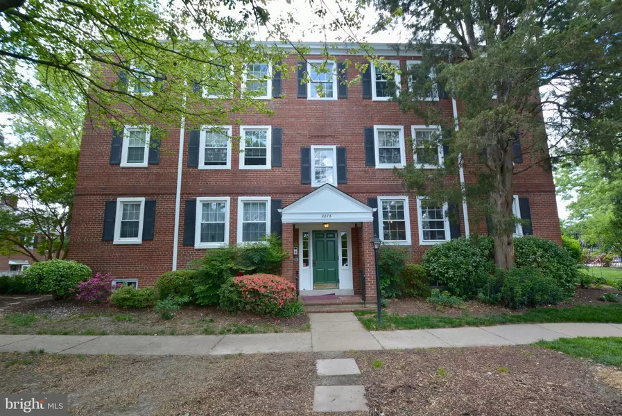 2876 S ABINGDON ST #C2, Arlington, VA 22206