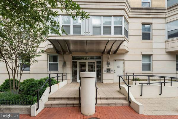 Washington, DC 20001,1111 11TH ST NW #203