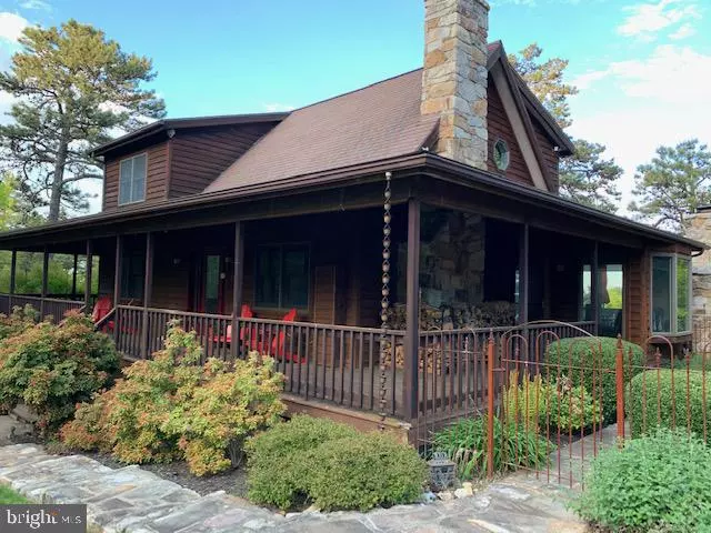 305 BREATHTAKING WAY, Berkeley Springs, WV 25411