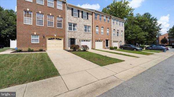 8032 BLOOMSBURY PL, White Plains, MD 20695