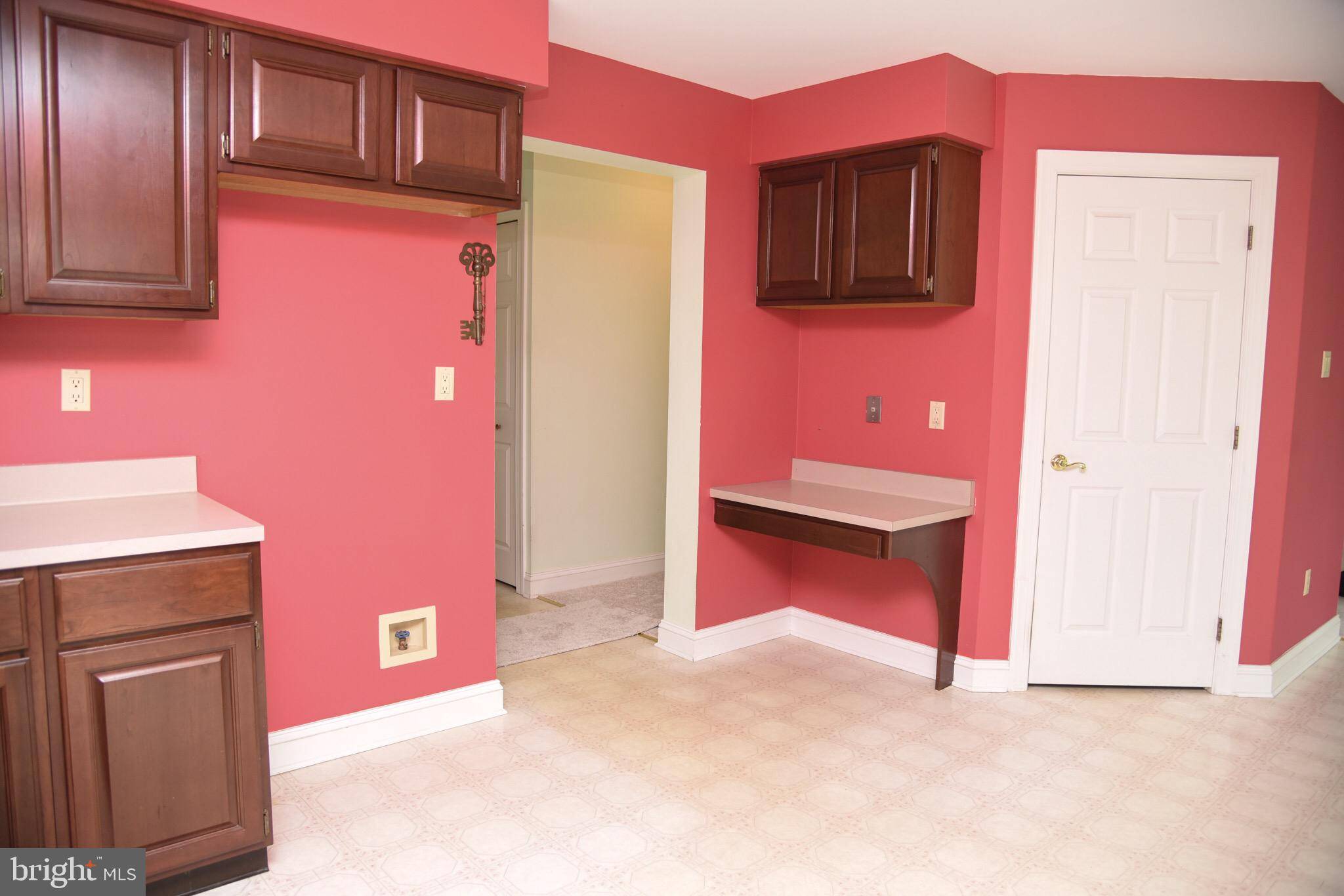 Horsham, PA 19044,510 ROLLING GLEN DR