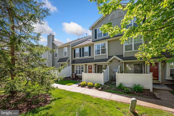 906 YARMOUTH LN, Mount Laurel, NJ 08054