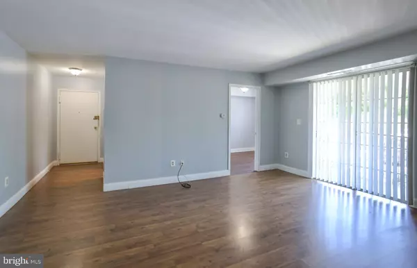 Woodbridge, VA 22192,1531 COLONIAL DR #201