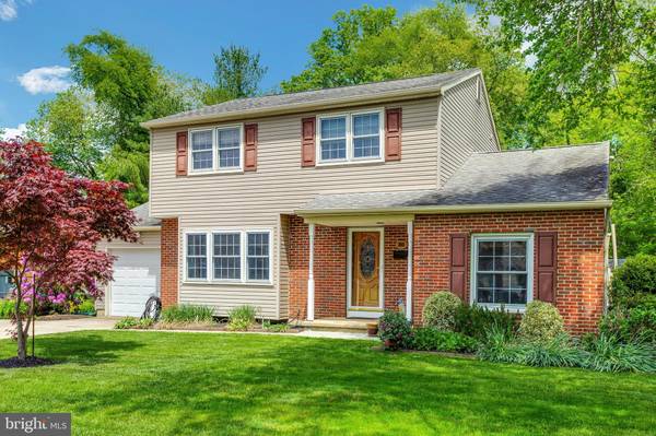 211 WOODLYNNE AVE, Pitman, NJ 08071