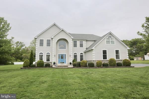 211 HUNTERS RUN, Swedesboro, NJ 08085